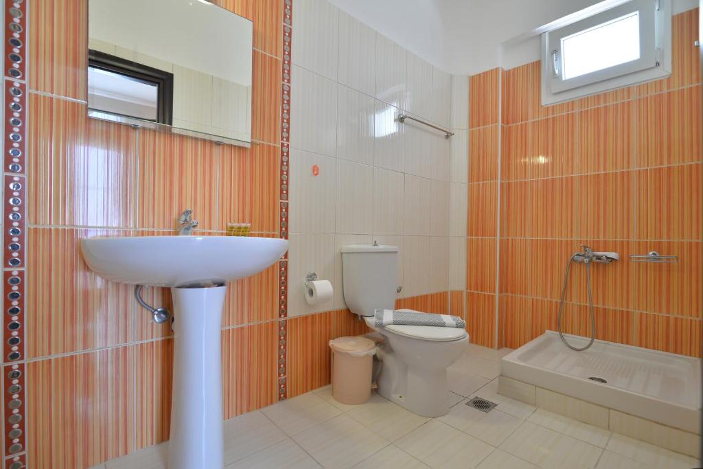 Tiara Holidays - Akrothalassia - Double Room - bathroom